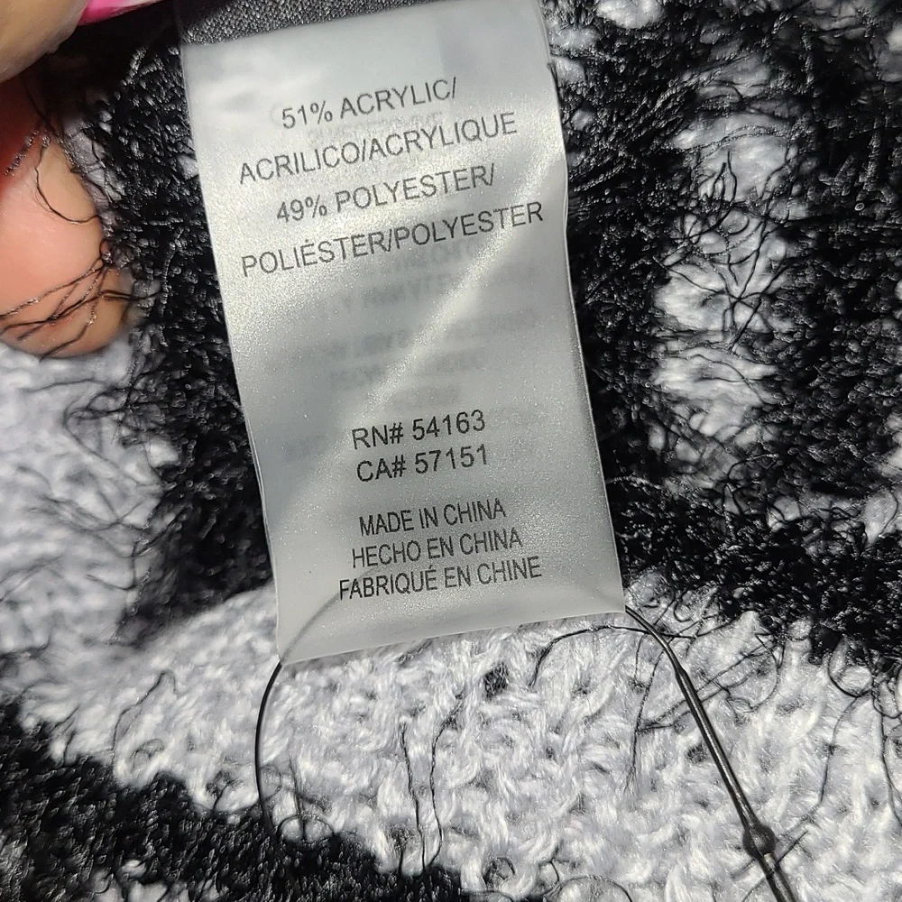💕NWT DKNY Beanie💕OSFM